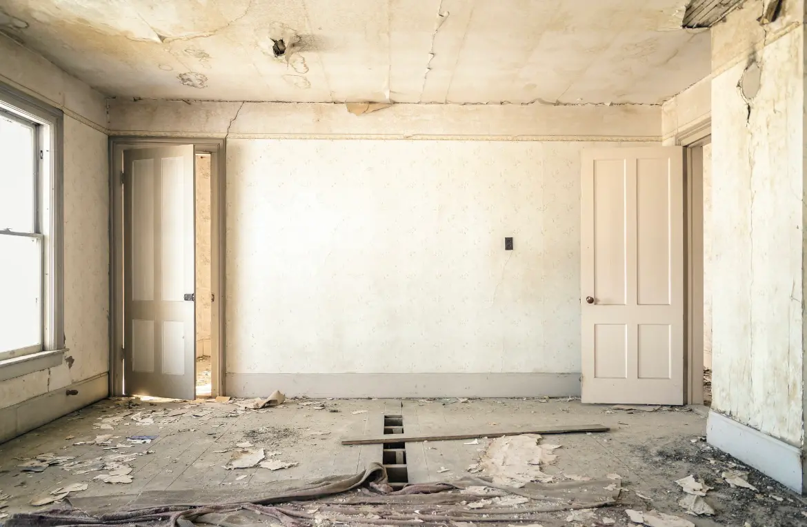 Waste disposal crew managing a cleanout project in Long Beach